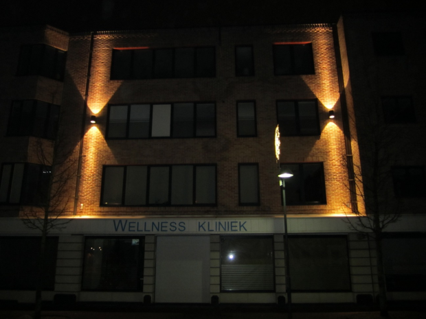 Plaatsen van verlichting (Wellness Kliniek)